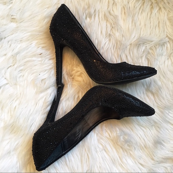 Shoes - ⭐️Reduced Price⭐️ Black 4” heels with black gems.